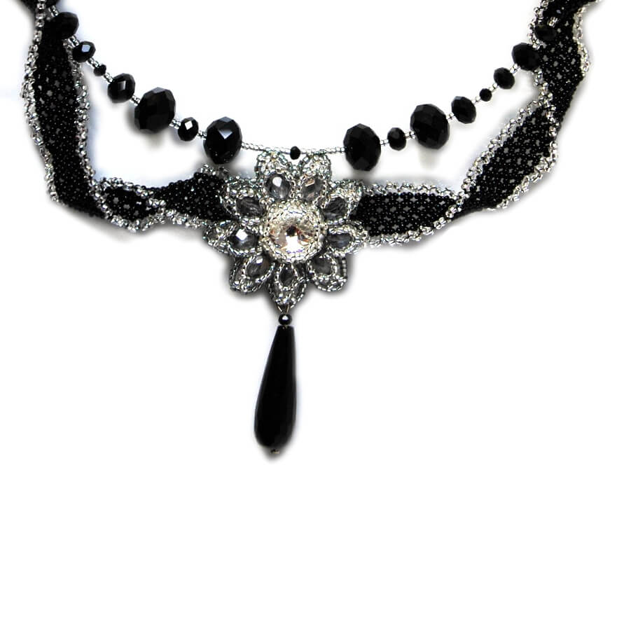 Колие Gray Flower, детайл